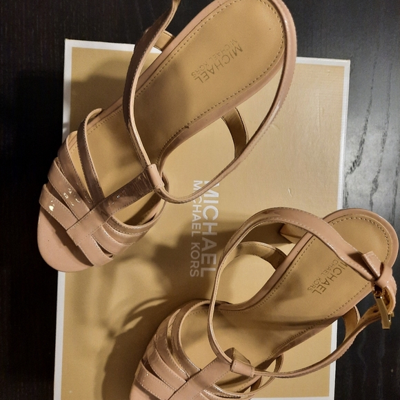 Michael Kors Patent Leather Sandals - Picture 1 of 8